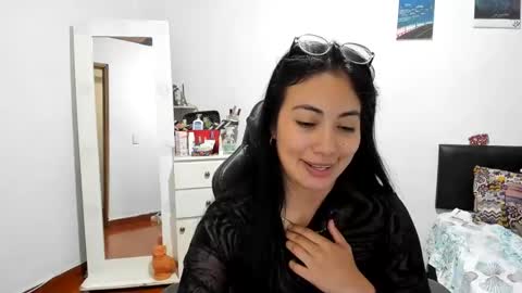 Snapshot of sofhya_jay9 chatting on February 24, 5:54 am Evainked online show from February 24, 5:54 am