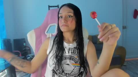 sofia online show from April 11, 8:24 pm