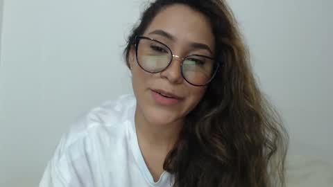 Snapshot of sofi4__ chatting on February 19, 7:06 am sofi online show from February 19, 7:06 am