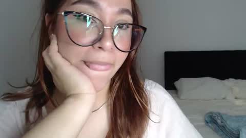 Snapshot of sofi4__ chatting on June 18, 9:14 am sofi online show from June 18, 9:14 am