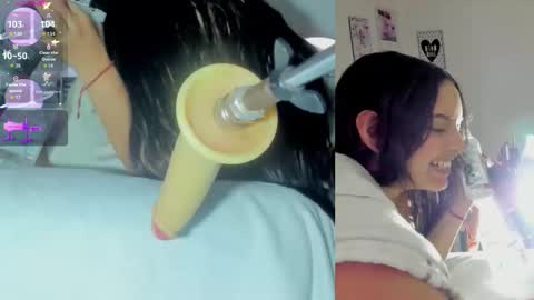 Snapshot of sofi__velez_ chatting on February 15, 5:09 pm Sofi online show from February 15, 5:09 pm