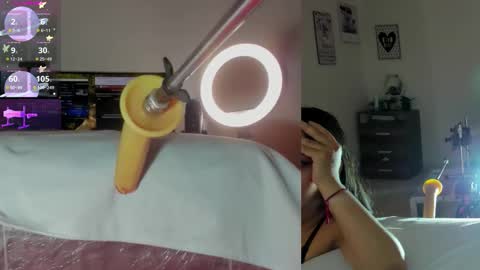 Snapshot of sofi__velez_ chatting on February 26, 5:01 pm Sofi online show from February 26, 5:01 pm