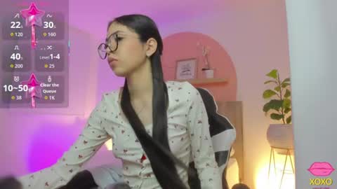 S O F I  online show from June 26, 7:18 pm