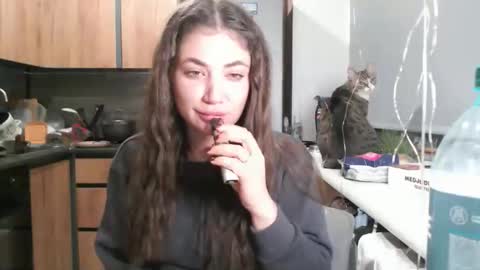 Sofi online show from March 21, 6:44 pm