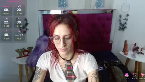 Snapshot of sofi_f_w chatting on December 11, 9:34 pm Sofi online show from December 11, 9:34 pm