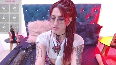 Snapshot of sofi_f_w chatting on January 22, 10:37 pm Sofi online show from January 22, 10:37 pm