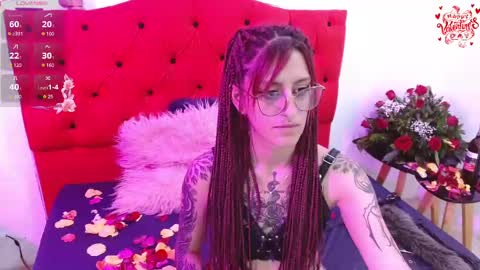 Snapshot of sofi_f_w chatting on February 14, 1:02 am Sofi online show from February 14, 1:02 am