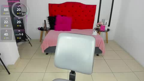 Snapshot of sofi_f_w chatting on October 4, 10:19 pm Sofi online show from October 4, 10:19 pm