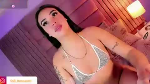 Snapshot of sofi_hdzz chatting on July 14, 10:59 pm sofi_hdzz online show from July 14, 10:59 pm