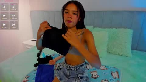 Snapshot of sofi_little2 chatting on September 30, 6:13 pm Sofia online show from September 30, 6:13 pm