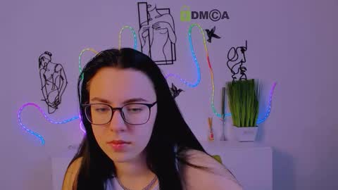 sofi_lonely online show from February 6, 6:51 am