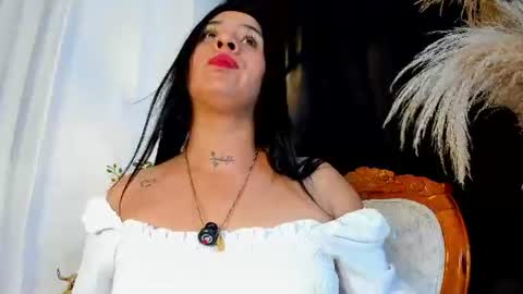 Snapshot of sofi_lovely_ chatting on July 23, 11:24 pm .... . . .... online show from July 23, 11:24 pm