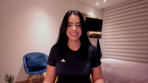Snapshot of sofi_saenzz chatting on October 25, 12:18 am Sofi Saenzz online show from October 25, 12:18 am