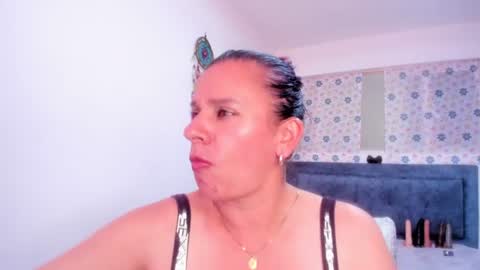 Snapshot of sofi_saliva2511 chatting on July 16, 8:15 pm sofi online show from July 16, 8:15 pm