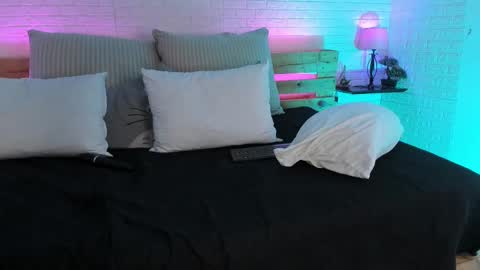 sofi_sp online show from February 13, 2:42 pm