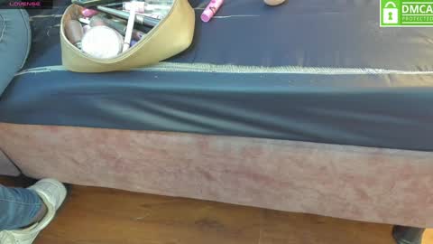 Susy online show from December 13, 6:27 pm