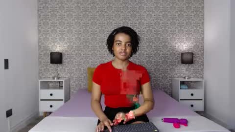 Snapshot of sofi_z chatting on December 25, 4:43 pm Sofi online show from December 25, 4:43 pm