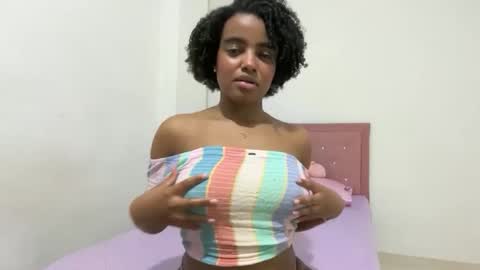 Snapshot of sofi_z chatting on November 21, 7:12 pm Sofi online show from November 21, 7:12 pm