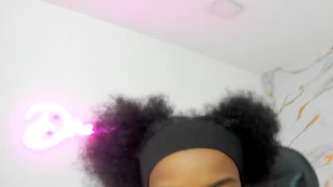 Snapshot of sofia_echeverri chatting on May 27, 11:51 am sofia_echeverri online show from May 27, 11:51 am