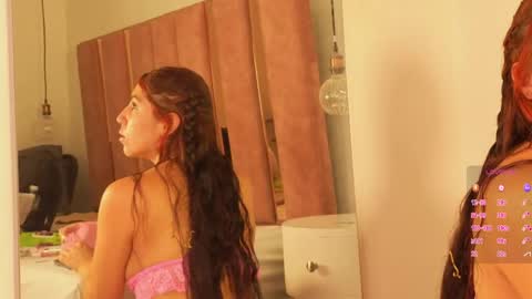 Snapshot of sofia_foxx1 chatting on May 12, 11:51 am sofia_foxx1 online show from May 12, 11:51 am