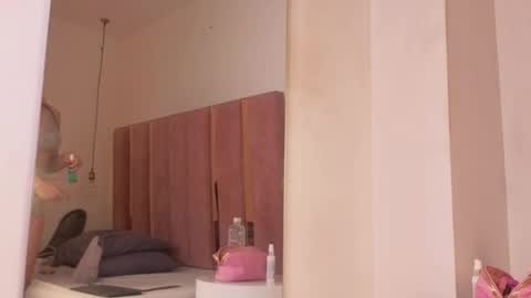Snapshot of sofia_foxx1 chatting on May 14, 12:01 pm sofia_foxx1 online show from May 14, 12:01 pm