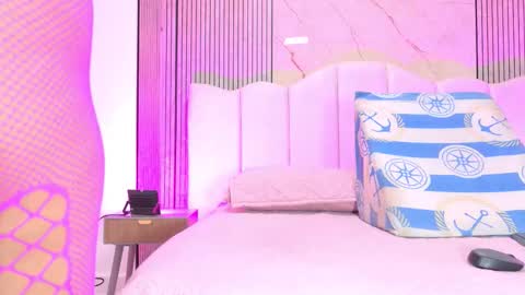 Snapshot of sofia_martinn chatting on February 1, 3:05 am Sofia online show from February 1, 3:05 am