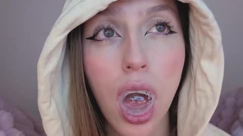     online show from September 28, 3:56 am