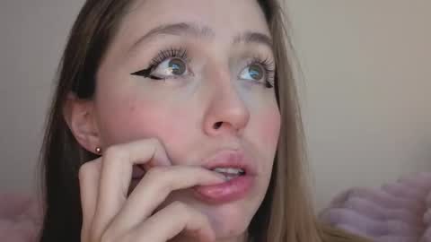     online show from October 1, 3:45 am