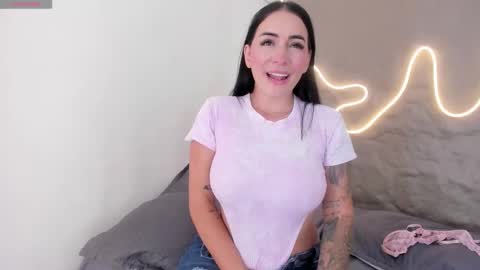 Snapshot of sofia_riveraa chatting on November 10, 7:24 pm SOFIA online show from November 10, 7:24 pm