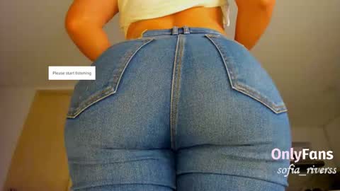 sofia_rivers_ online show from January 15, 12:15 am