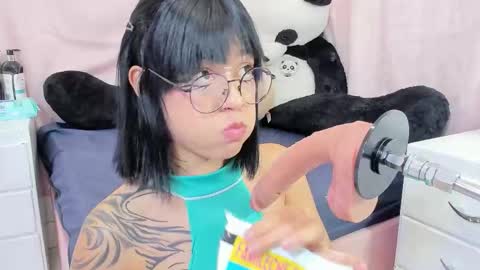 Snapshot of sofia_shadow1 chatting on February 19, 3:13 am sofi 3 online show from February 19, 3:13 am