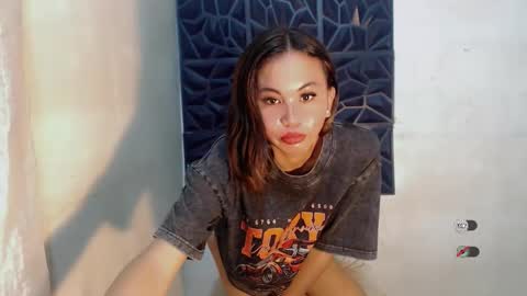 sofia_sweetheart18 online show from October 25, 6:35 pm