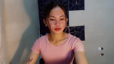 sofia_sweetheart18 online show from November 9, 1:20 pm