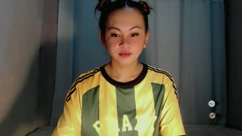 sofia_sweetheart18 online show from May 20, 2:18 am