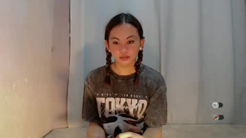 sofia_sweetheart18 online show from June 21, 11:40 pm