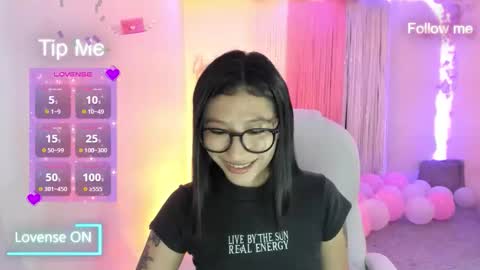 Sofia Thomson online show from March 5, 2:18 am