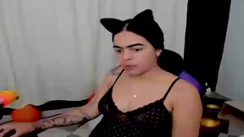 Snapshot of sofiaa_latiin chatting on February 16, 1:14 am sofia online show from February 16, 1:14 am