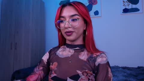 Snapshot of sofiaafoxx chatting on September 20, 10:33 pm Sofia online show from September 20, 10:33 pm