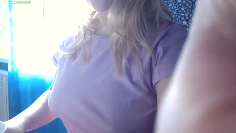 Snapshot of sofiabaileys chatting on March 5, 12:44 pm    Sofia      welcome to my room      online show from March 5, 12:44 pm