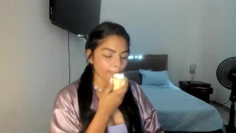 Snapshot of sofiacandy17 chatting on October 23, 6:50 pm Danna Sofia online show from October 23, 6:50 pm