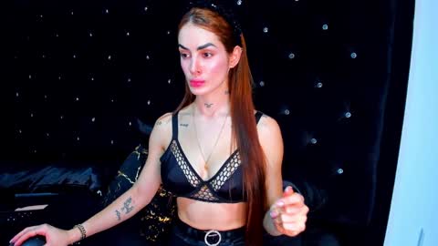 Snapshot of sofiacarter__ chatting on December 26, 12:57 am SofiaCarter online show from December 26, 12:57 am