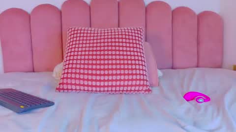 Snapshot of sofiadiamond_ chatting on June 27, 7:46 am SOFIA DIAMOND online show from June 27, 7:46 am