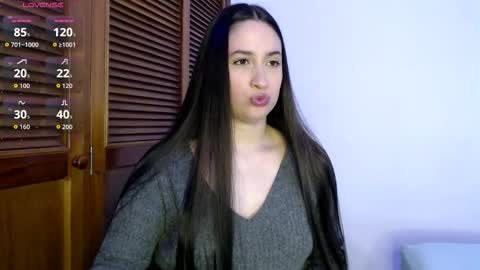 sofiaduque_26 online show from January 7, 7:27 pm