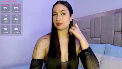 sofiaduque_26 online show from January 8, 8:00 pm