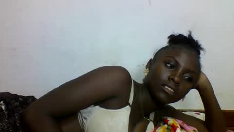 Snapshot of sofiafa chatting on February 19, 3:35 am sofia online show from February 19, 3:35 am