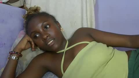 Snapshot of sofiafa chatting on April 4, 11:18 am sofia online show from April 4, 11:18 am