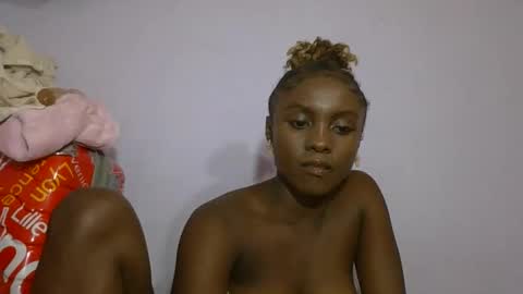 Snapshot of sofiafa chatting on April 11, 3:49 pm sofia online show from April 11, 3:49 pm