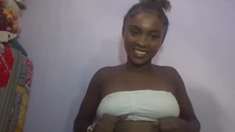 Snapshot of sofiafa chatting on April 14, 11:05 am sofia online show from April 14, 11:05 am