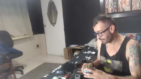 Snapshot of sofialennon1980 chatting on October 1, 12:05 am sofialennon1980 online show from October 1, 12:05 am