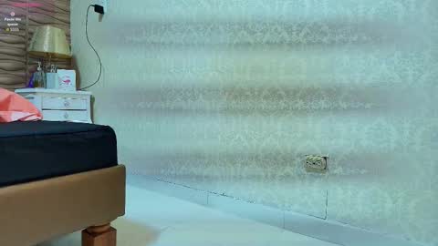 Snapshot of sofianesvat1 chatting on September 30, 8:14 pm Sofi - next broadcast today 1030pm Colombia time online show from September 30, 8:14 pm
